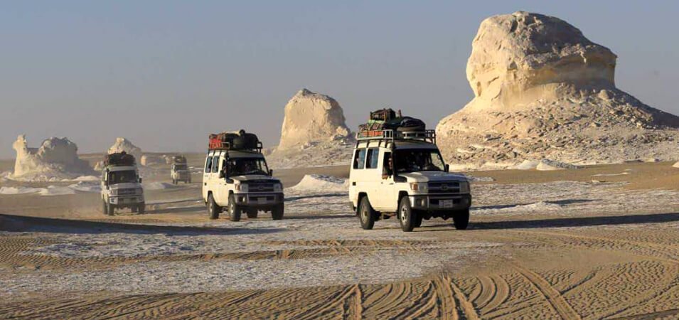 Tour nel deserto egiziano di 2 giorni – l’oasi di Bahariya e Cairo