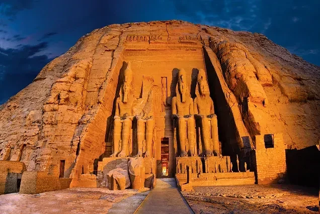 Tour dal Cairo ad Abu Simbel