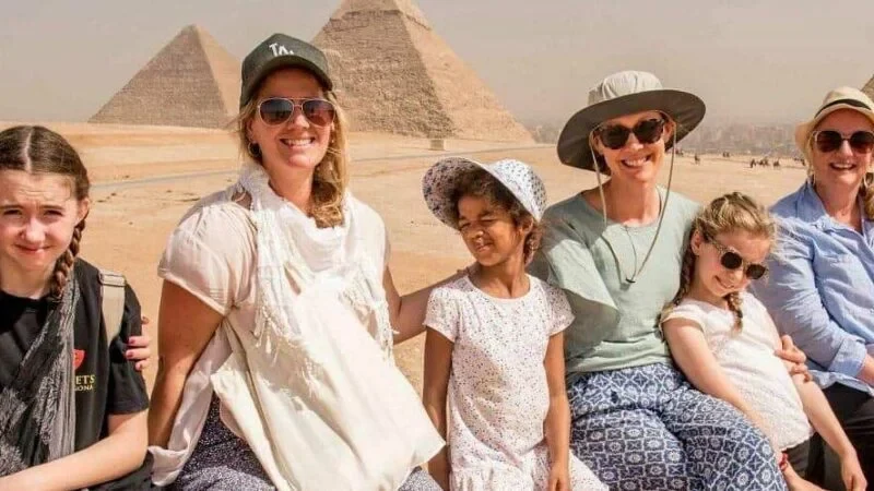 Vacanza in famiglia in Egitto – Piramidi e Abu Simbel in tour privato