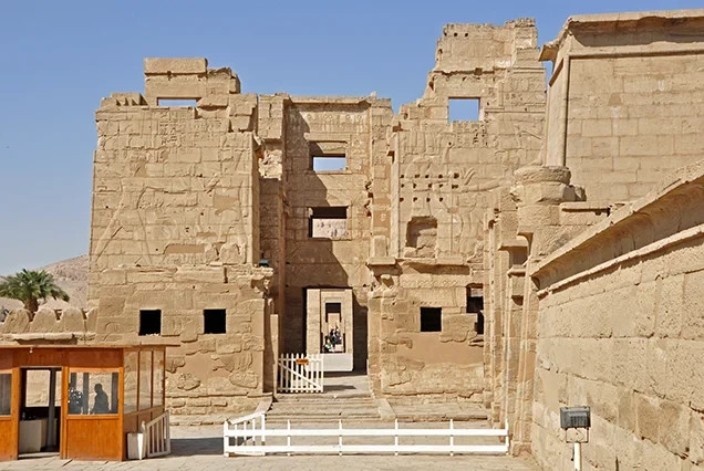 Tour nel deserto egiziano di 10 giorni e Deserto Bianco – Cairo