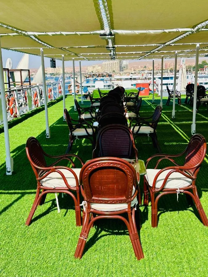 Chateau Lafayette – crociera sul Nilo di 4 giorni : Assuan–Luxor