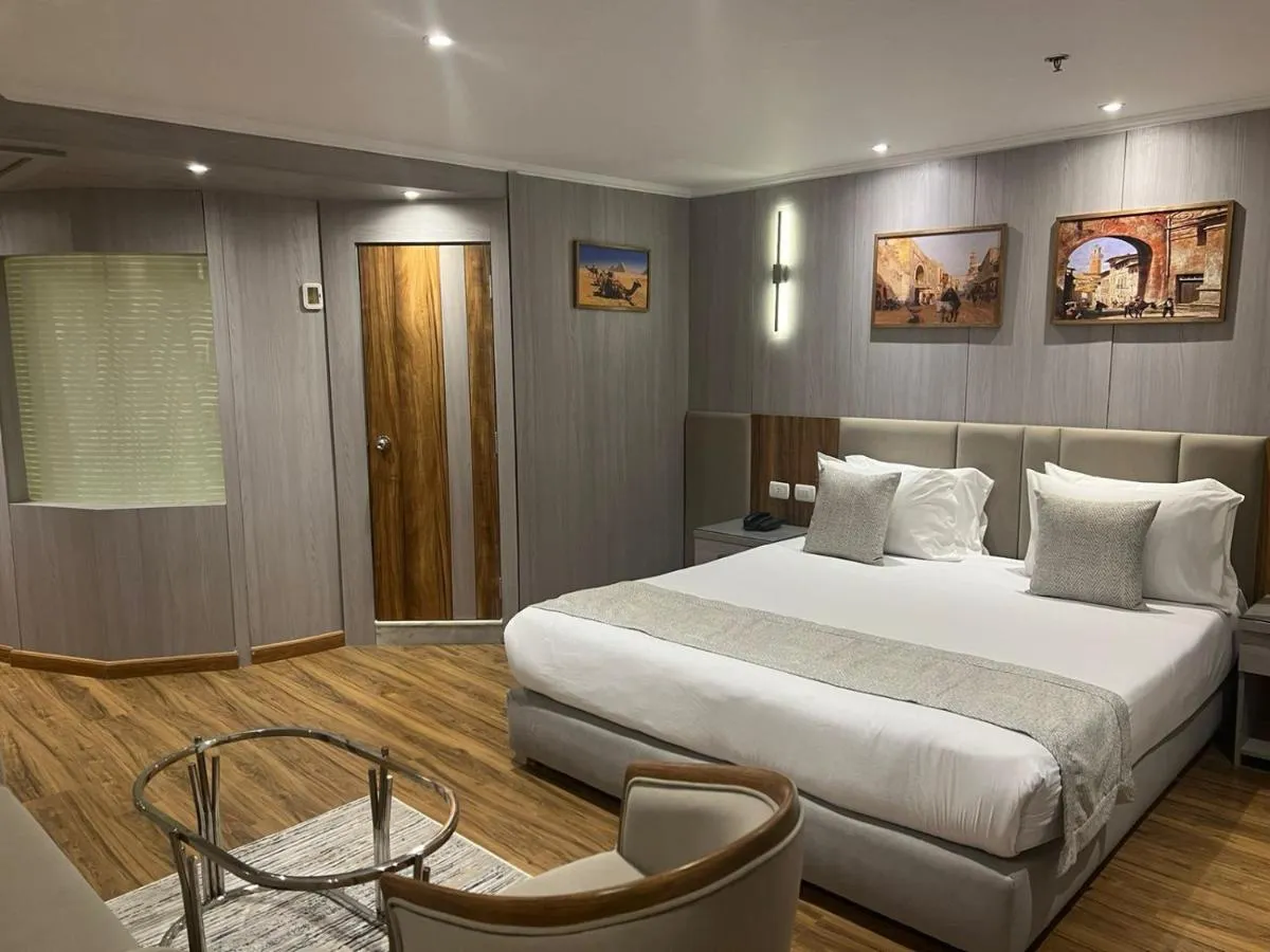 Chateau Lafayette – crociera sul Nilo di 4 giorni : Assuan–Luxor