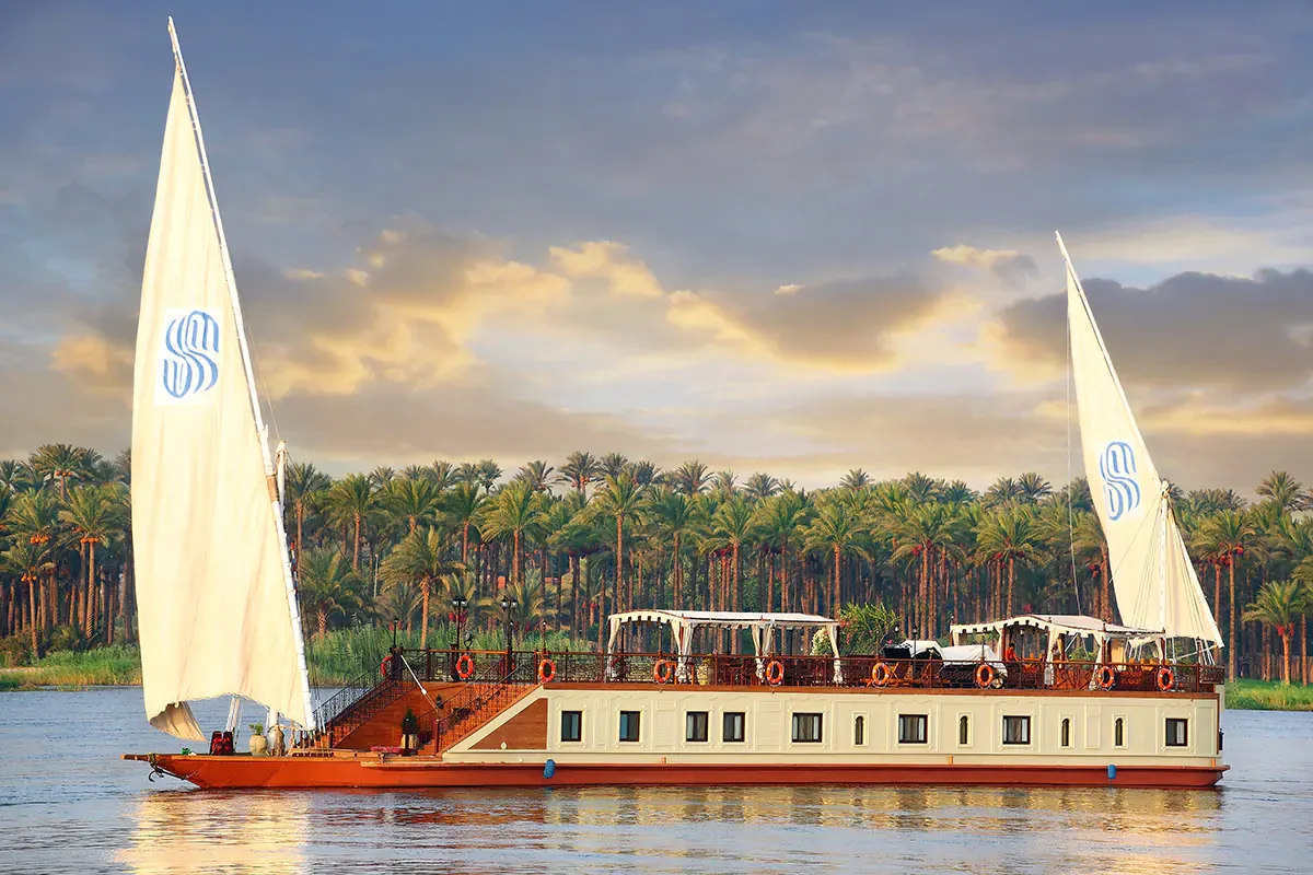 Amoura Dahabiya – crociera di 4 giorni: Assuan–Luxor