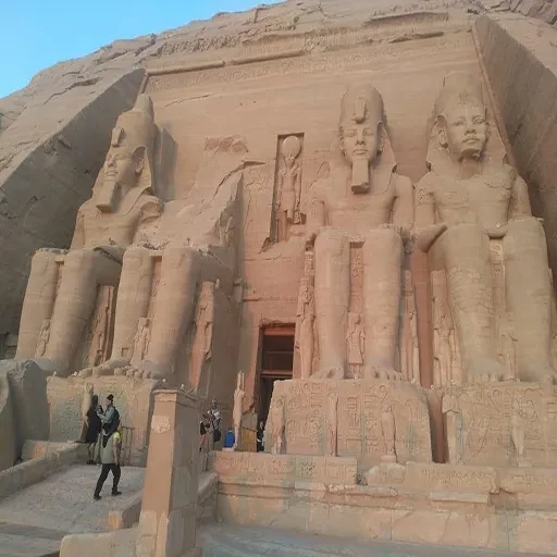 Crociera premium di 4 giorni da Assuan a Luxor con escursione ad Abu Simbel