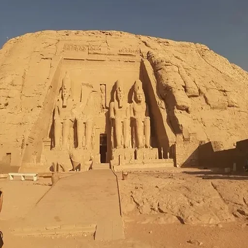 Escursione privata di un giorno da Assuan ad Abu Simbel con egittologo