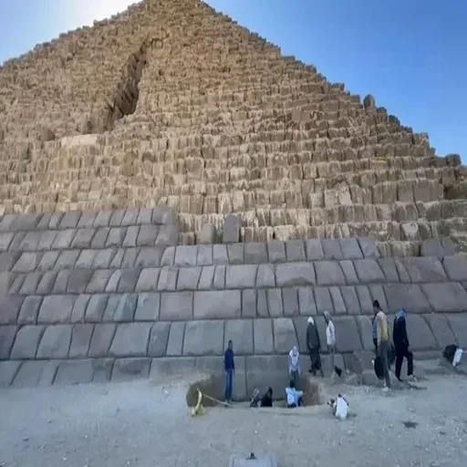 Escursione privata in aereo da Luxor al Grande Museo Egizio e alle Piramidi di Giza