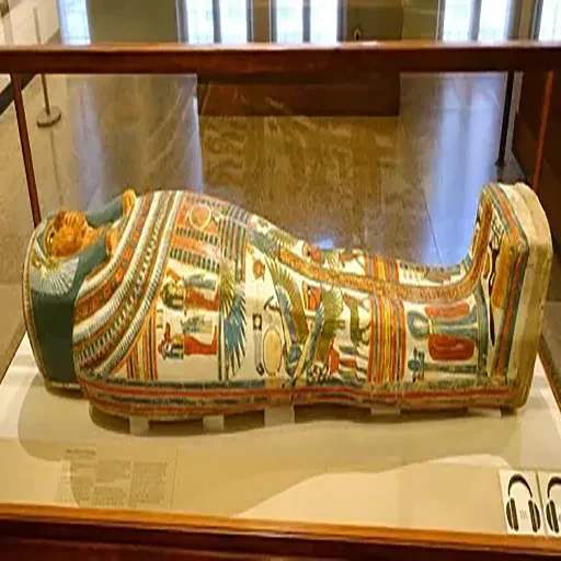 Tour privato della civiltà egizia – Piramidi di Giza, GEM e NMEC