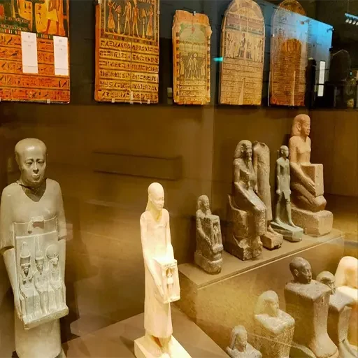 Escursione privata da Hurghada al Grande Museo Egizio e alle Piramidi di Giza