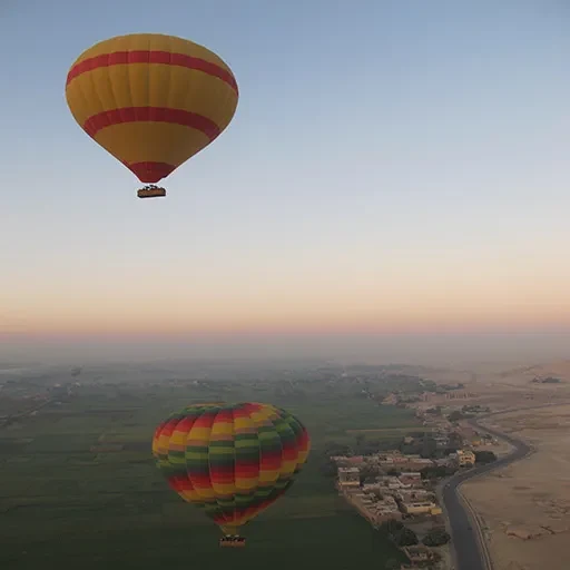 Escursione privata da Hurghada a Luxor con mongolfiera all’alba e feluca sul Nilo