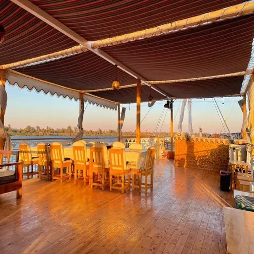 Sacred Lotus Dahabiya – crociera sul Nilo di 4 giorni : Assuan–Luxor