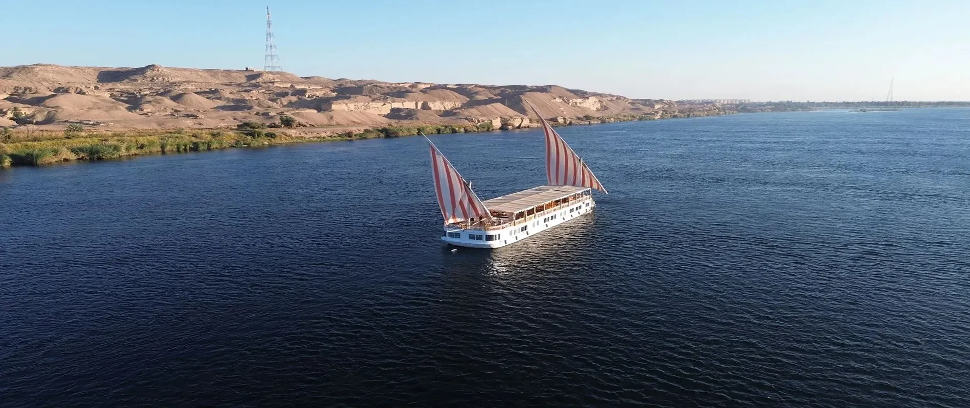 Three Pyramids Dahabiya – crociera sul Nilo di 8 giorni : Luxor–Assuan
