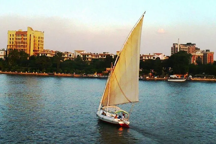 Escursione privata in feluca sul Nilo al Cairo