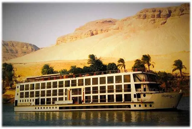 Nile Dolphin – crociera sul Nilo di 4 giorni: Assuan–Luxor